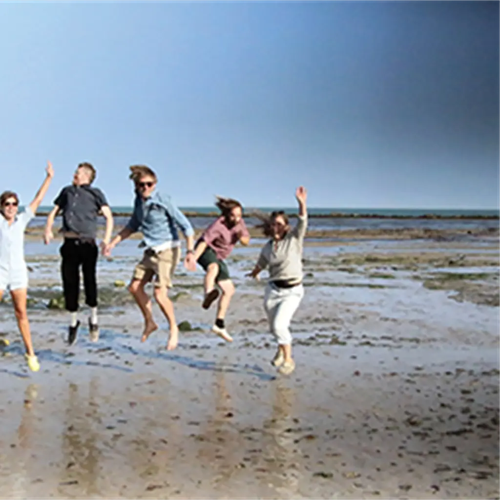 The Equatorial Group: Eastbourne Americana